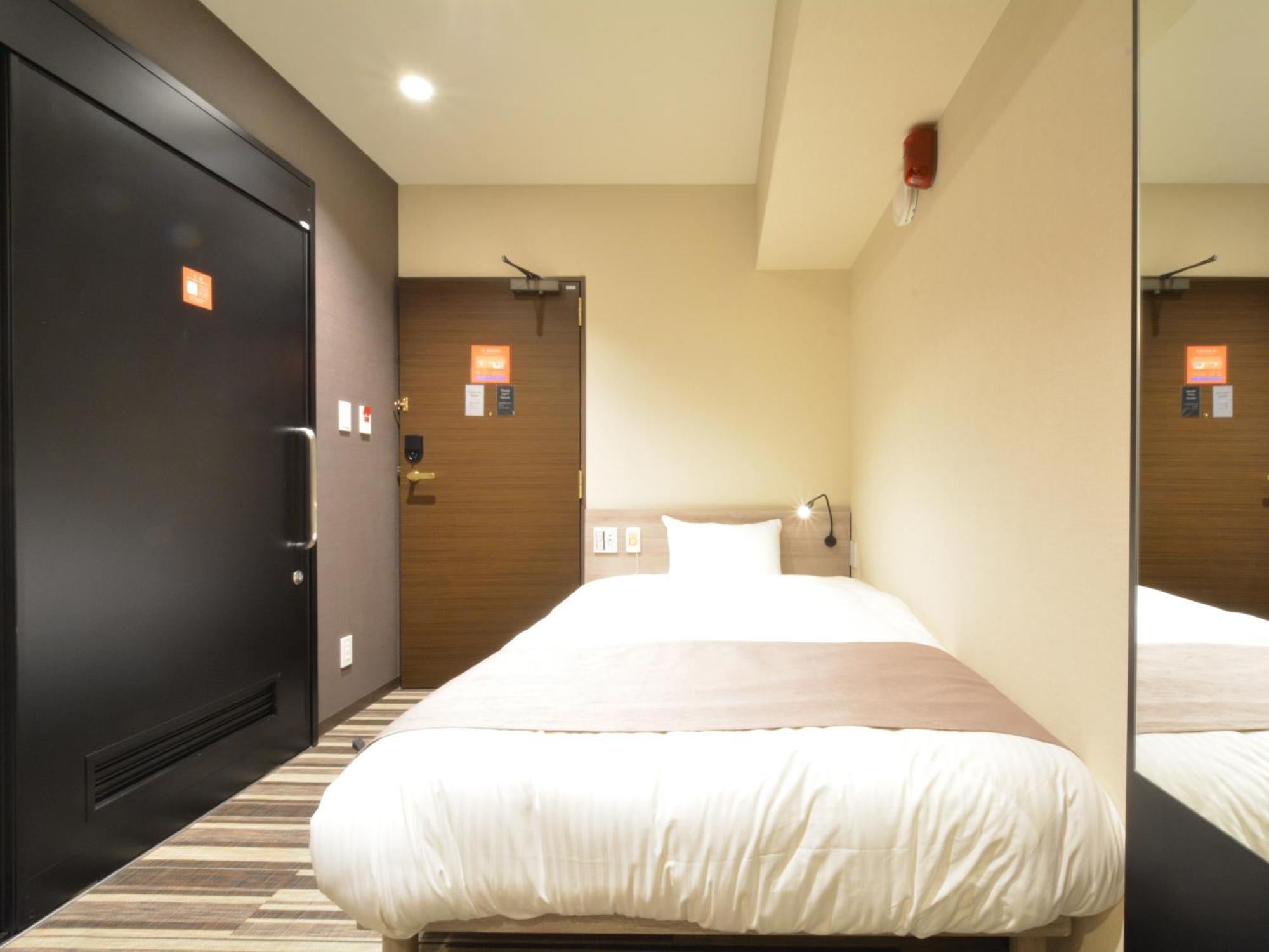 Hotel Sanrriott Shinsaibashi Осака Екстер'єр фото