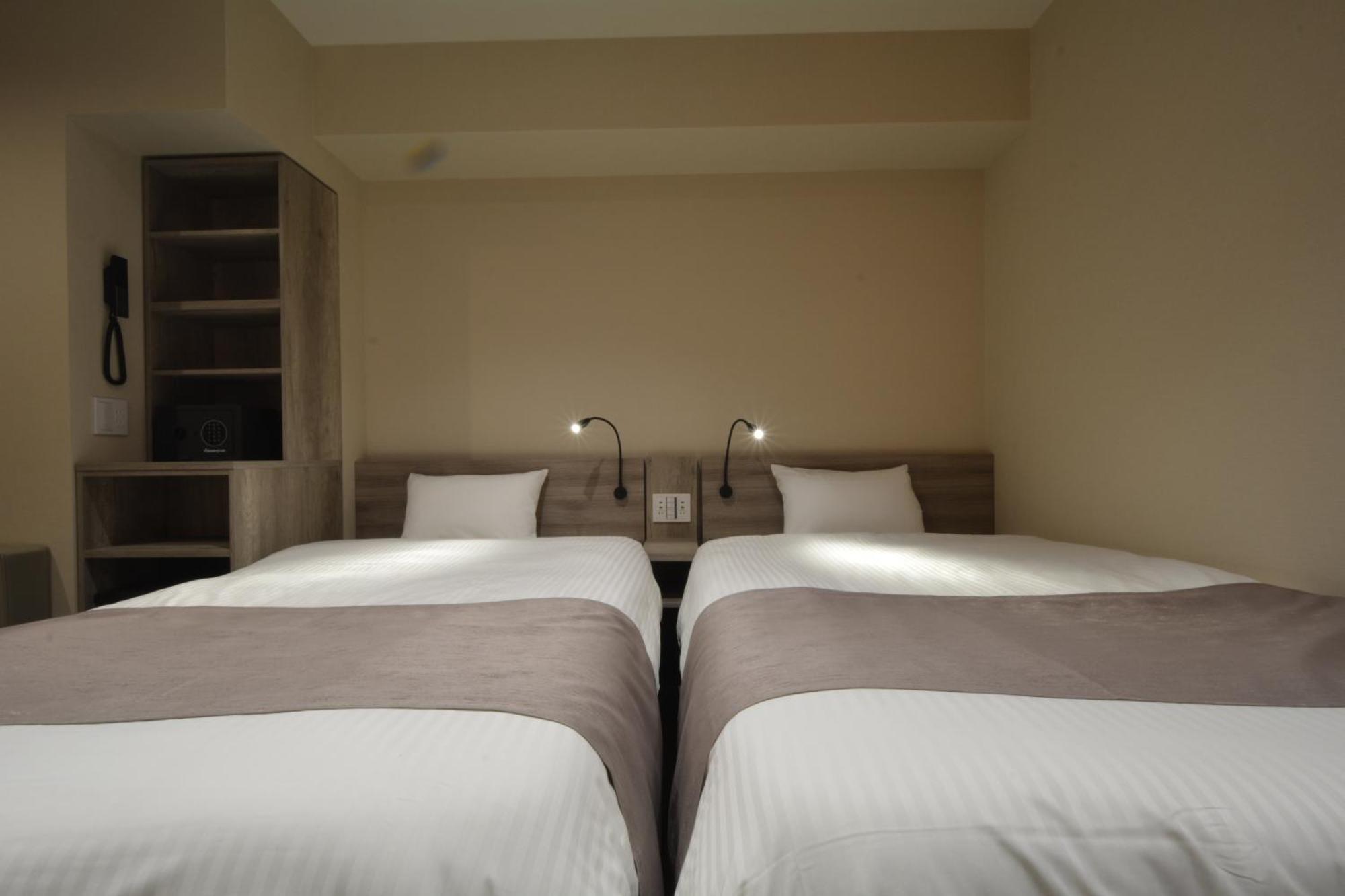 Hotel Sanrriott Shinsaibashi Осака Екстер'єр фото
